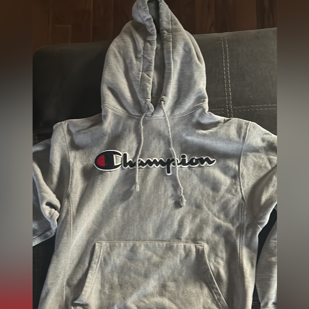Men’s Champion grey hoodie